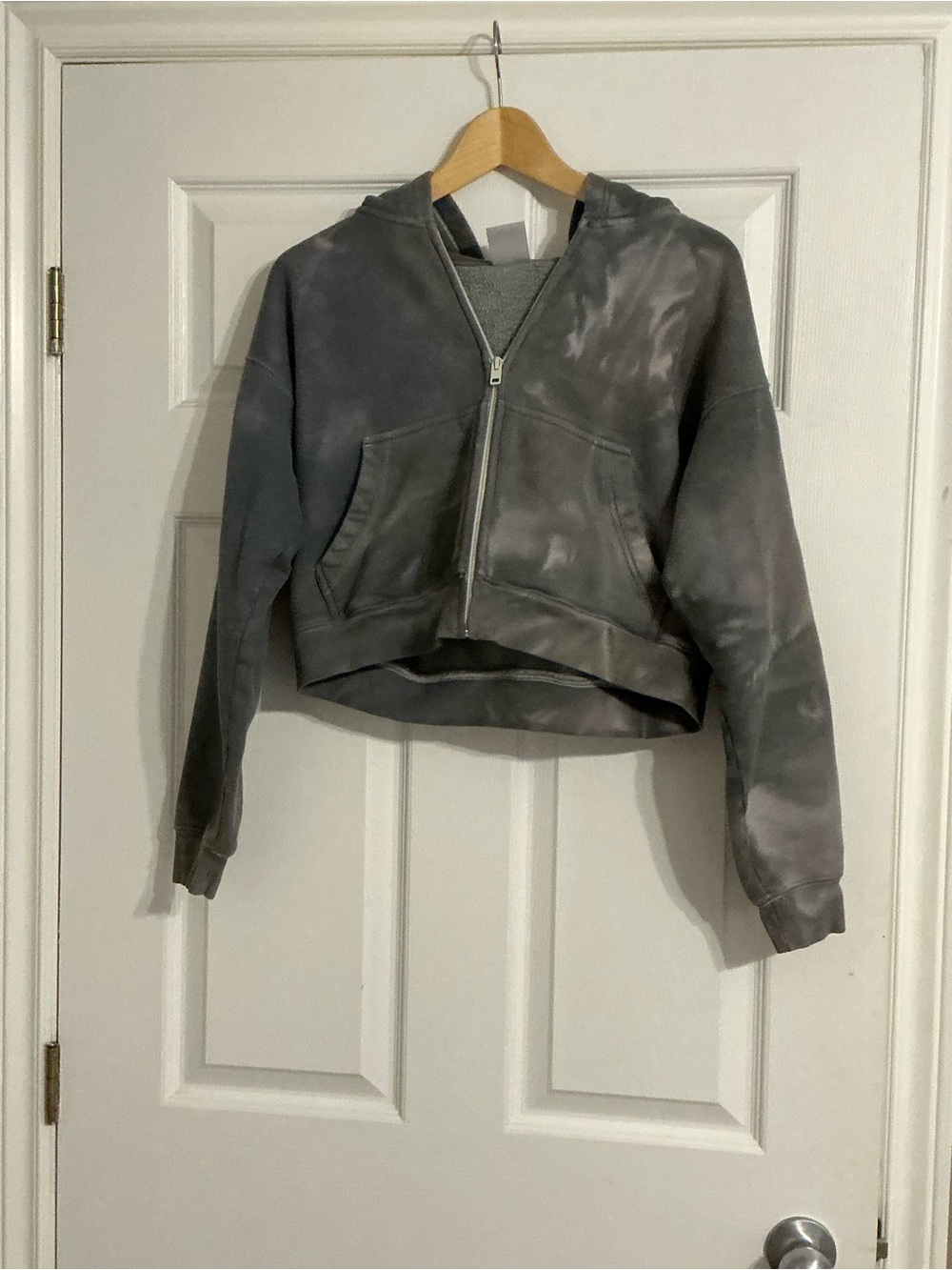 TNA Cozy Cropped Gray Tie-Dye Zip Hoodie Jacket